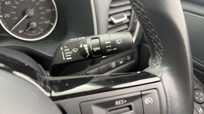 Nissan Qashqai 1.3 DiG-T MH Acenta Premium 5dr Petrol Hatchback